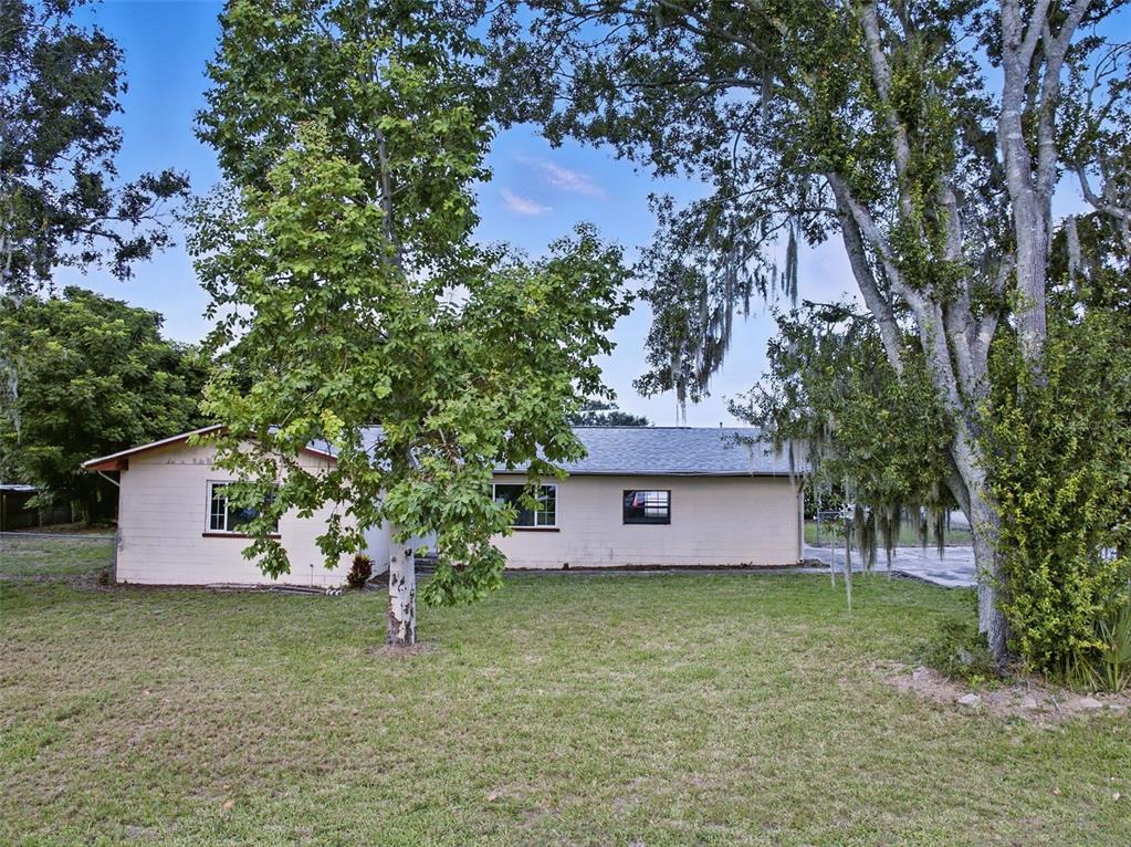 330 West 4th Street Frostproof, FL 33843 - Photo 1 of 39