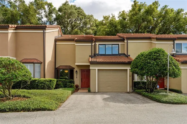 $895,000 | 219 Quayside Circle, Unit B9, Maitland, FL 32751