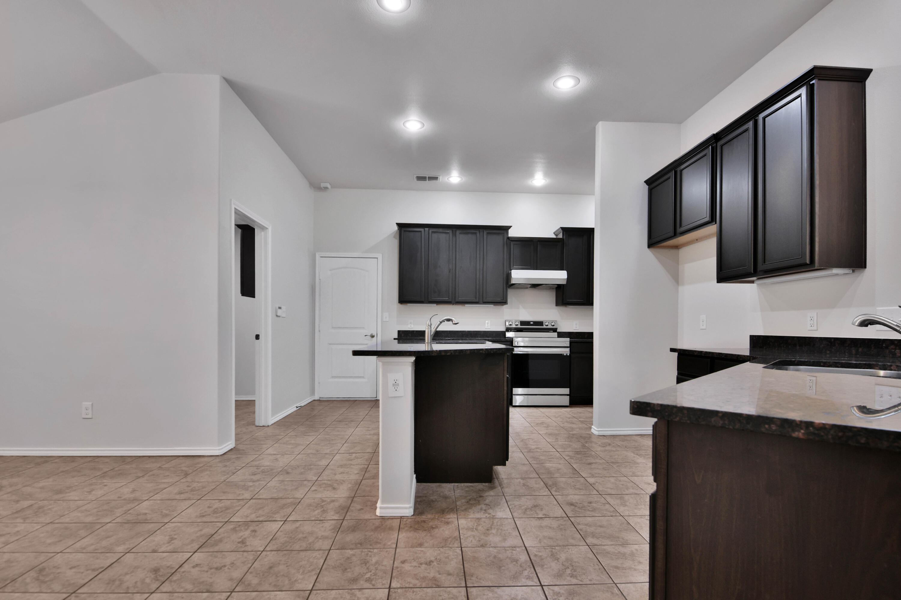 5714 109th Street Lubbock, TX 79424 - Photo 16 of 46 IMG_9259