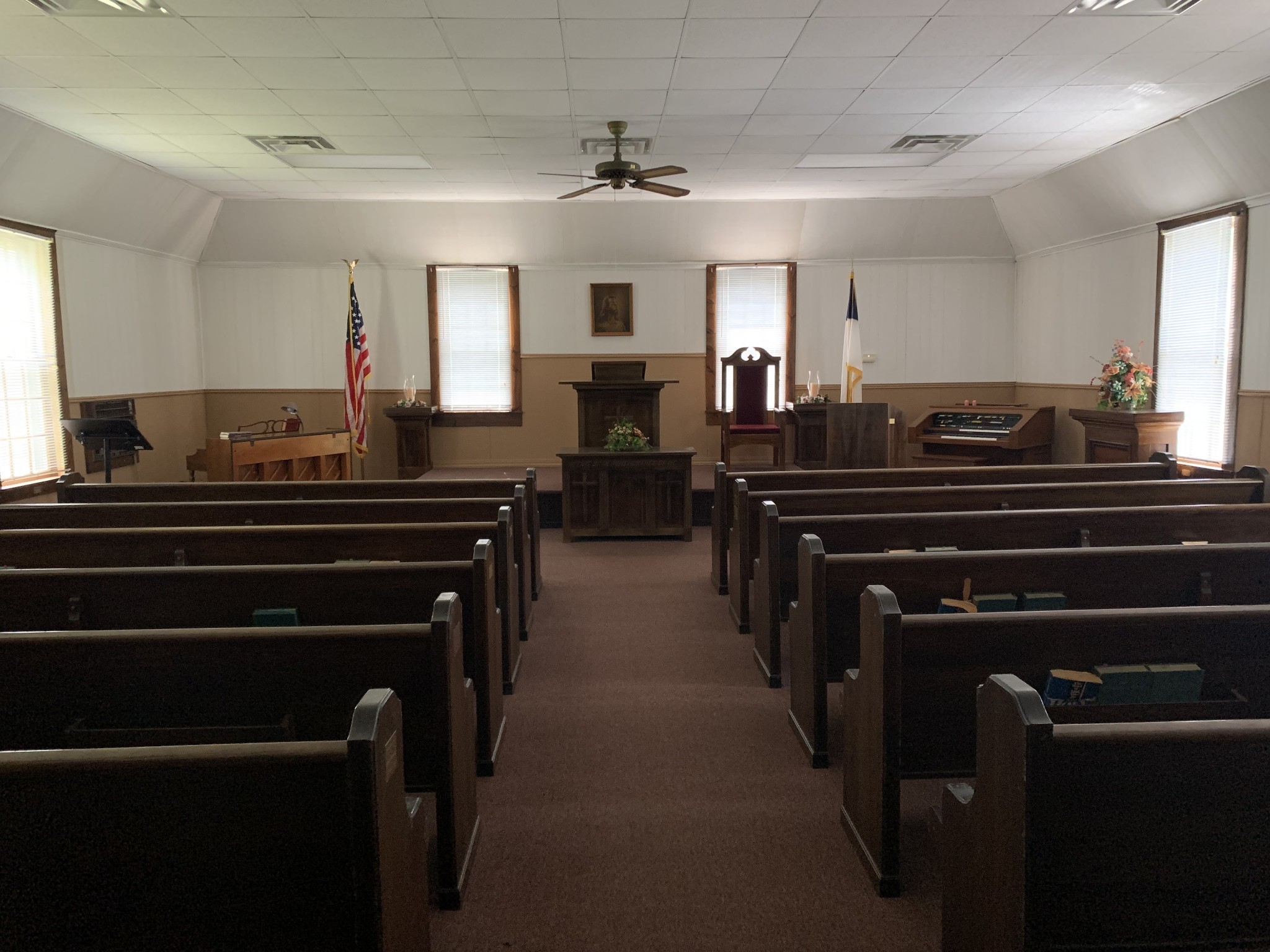 9 Flintville School Road Flintville, TN 37335 - Photo 2 of 12 a living room with furniture and a piano