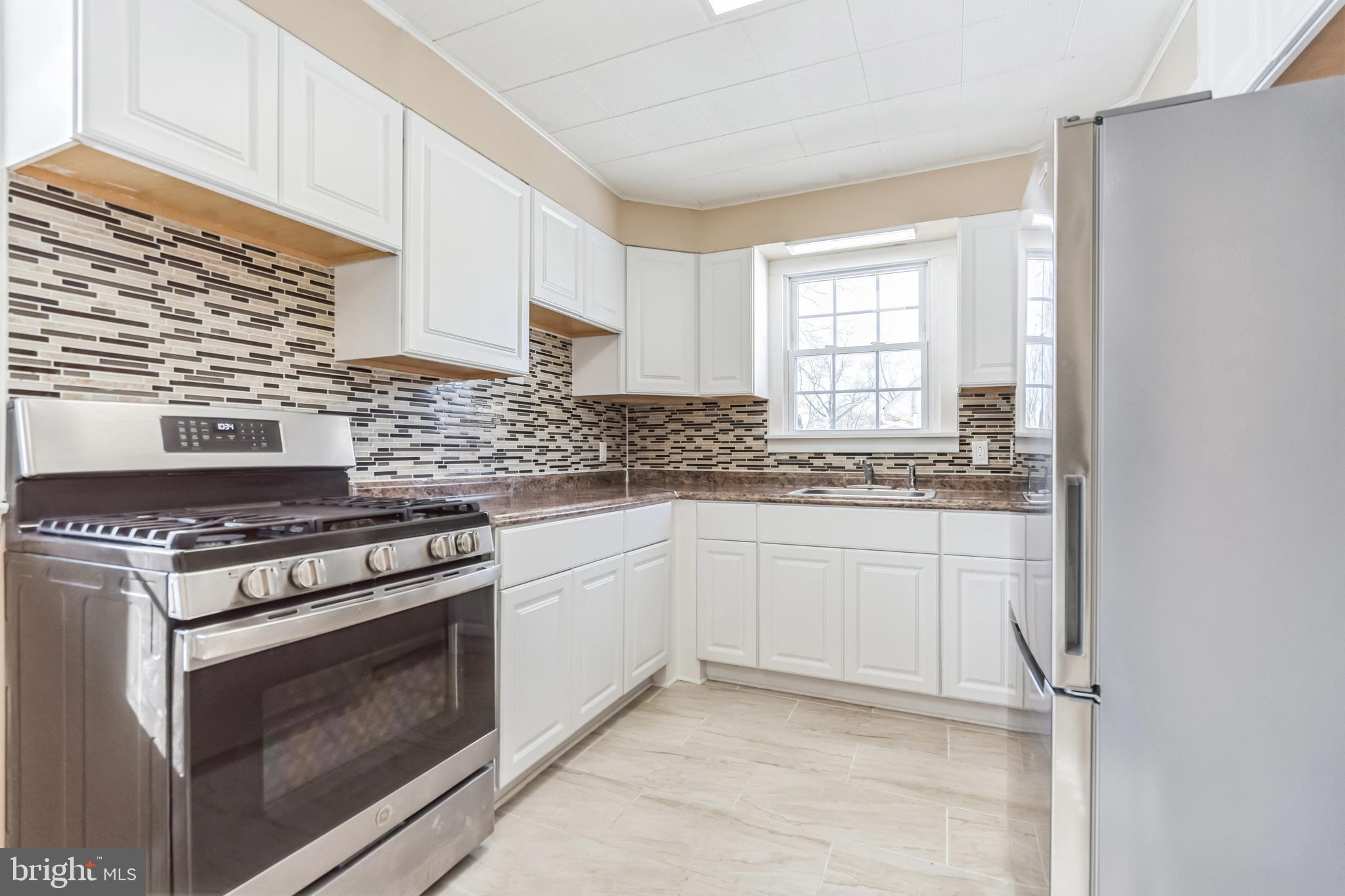 107 North Valleybrook Road Cherry Hill, NJ 08034 - Photo 2 of 40