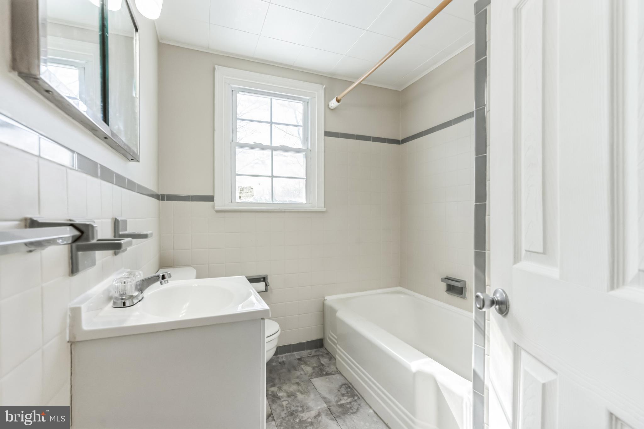 107 North Valleybrook Road Cherry Hill, NJ 08034 - Photo 21 of 40