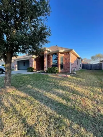 $2,250 | 248 Flatwood Drive, Little Elm, TX 75068