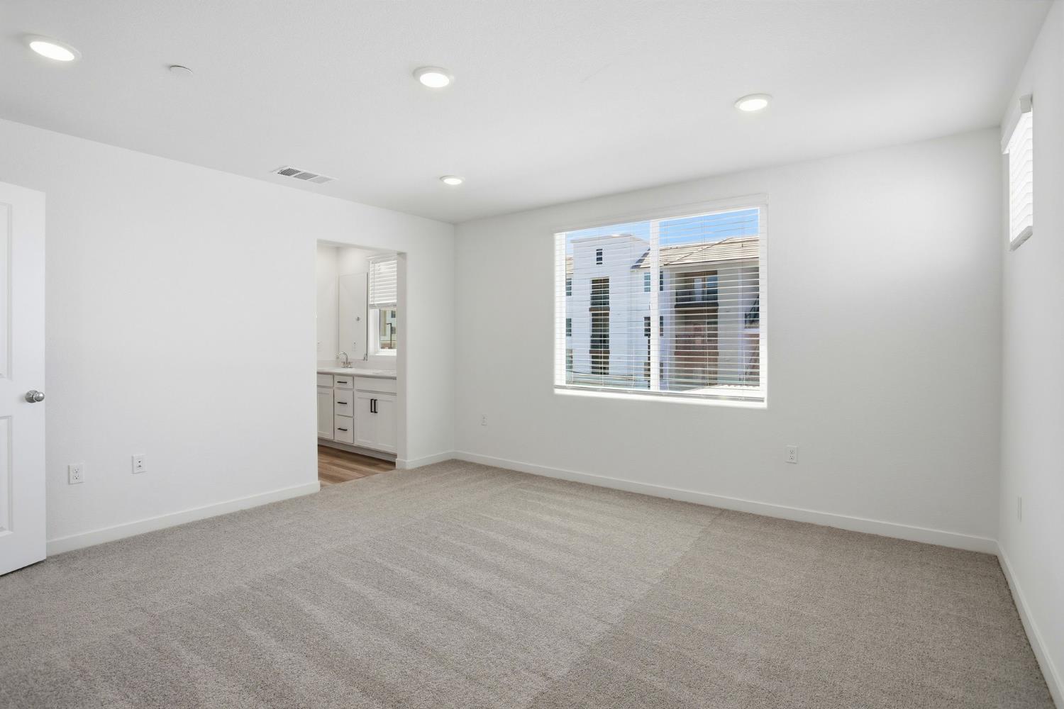 1235 Leonhardt Loop Lincoln, CA 95648 - Photo 7 of 12