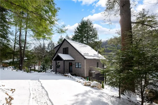 $919,000 | 162 East Maple Lane, Clarion, PA 16214