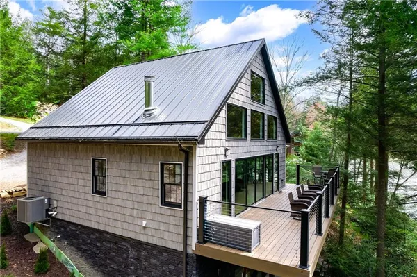 $899,000 | 162 East Maple Lane, Clarion, PA 16214