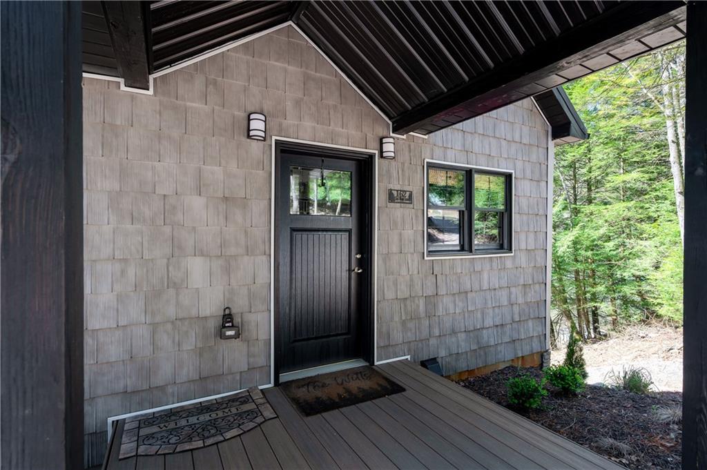 162 East Maple Lane Clarion, PA 16214 - Photo 7 of 49 Covered front porch entry