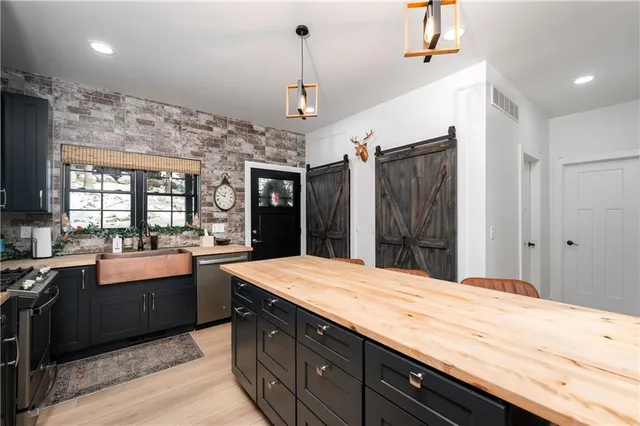 $919,000 | 162 East Maple Lane, Clarion, PA 16214