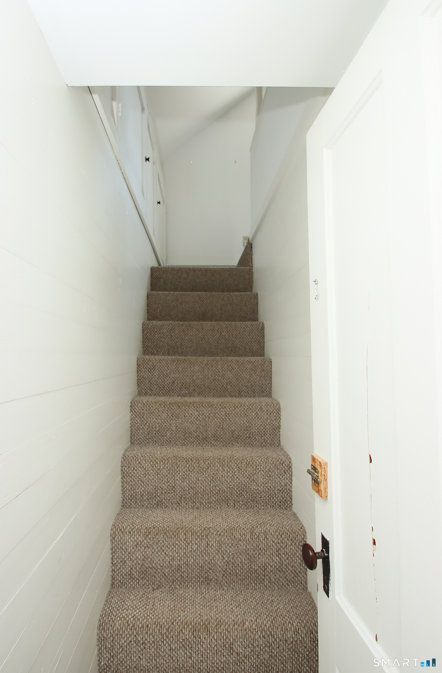 7 Middle Lane Simsbury, CT 06070 - Photo 22 of 27