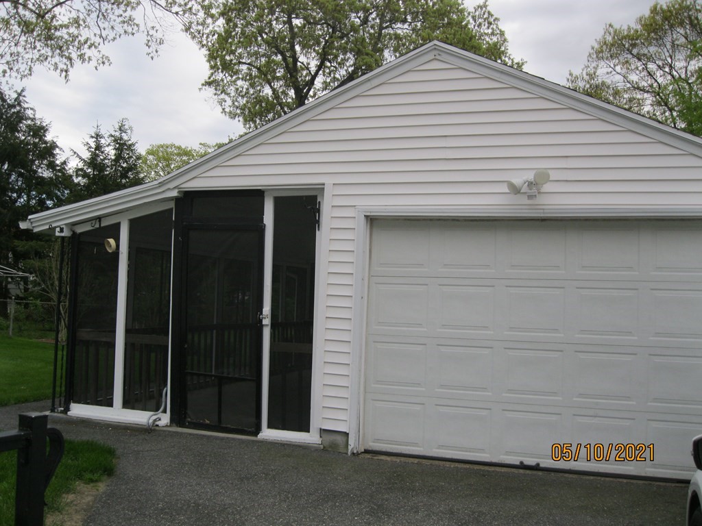 279 Morgan Road West Springfield, MA 01089 - Photo 4 of 18