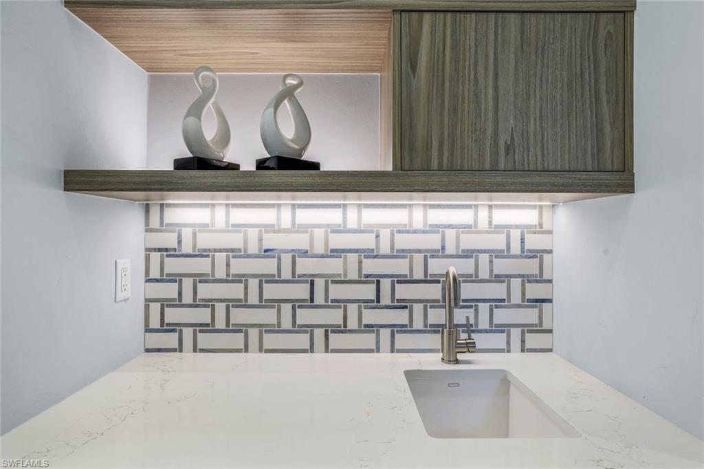 201 Caribbean Road Naples, FL 34108 - Photo 14 of 50