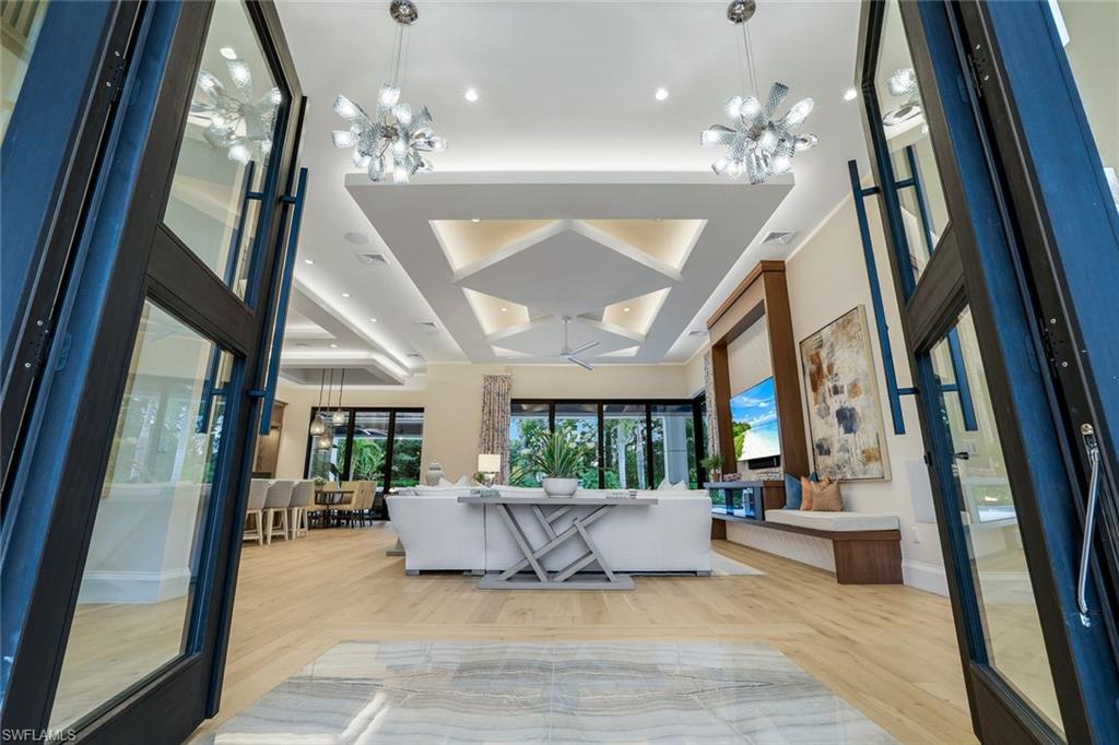 201 Caribbean Road Naples, FL 34108 - Photo 2 of 50