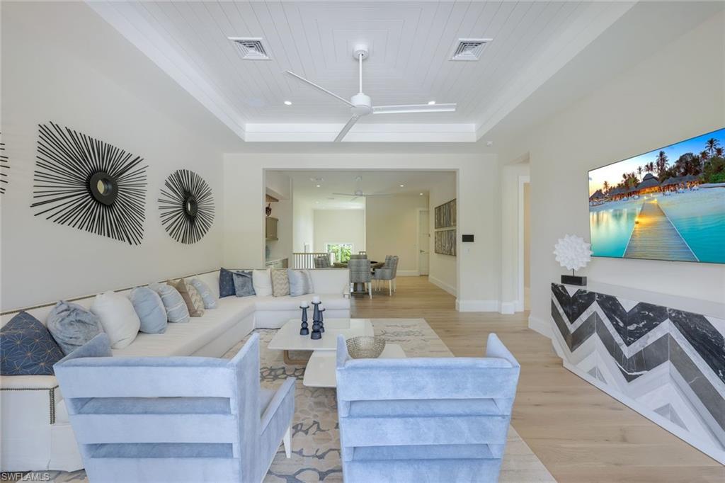 201 Caribbean Road Naples, FL 34108 - Photo 35 of 50