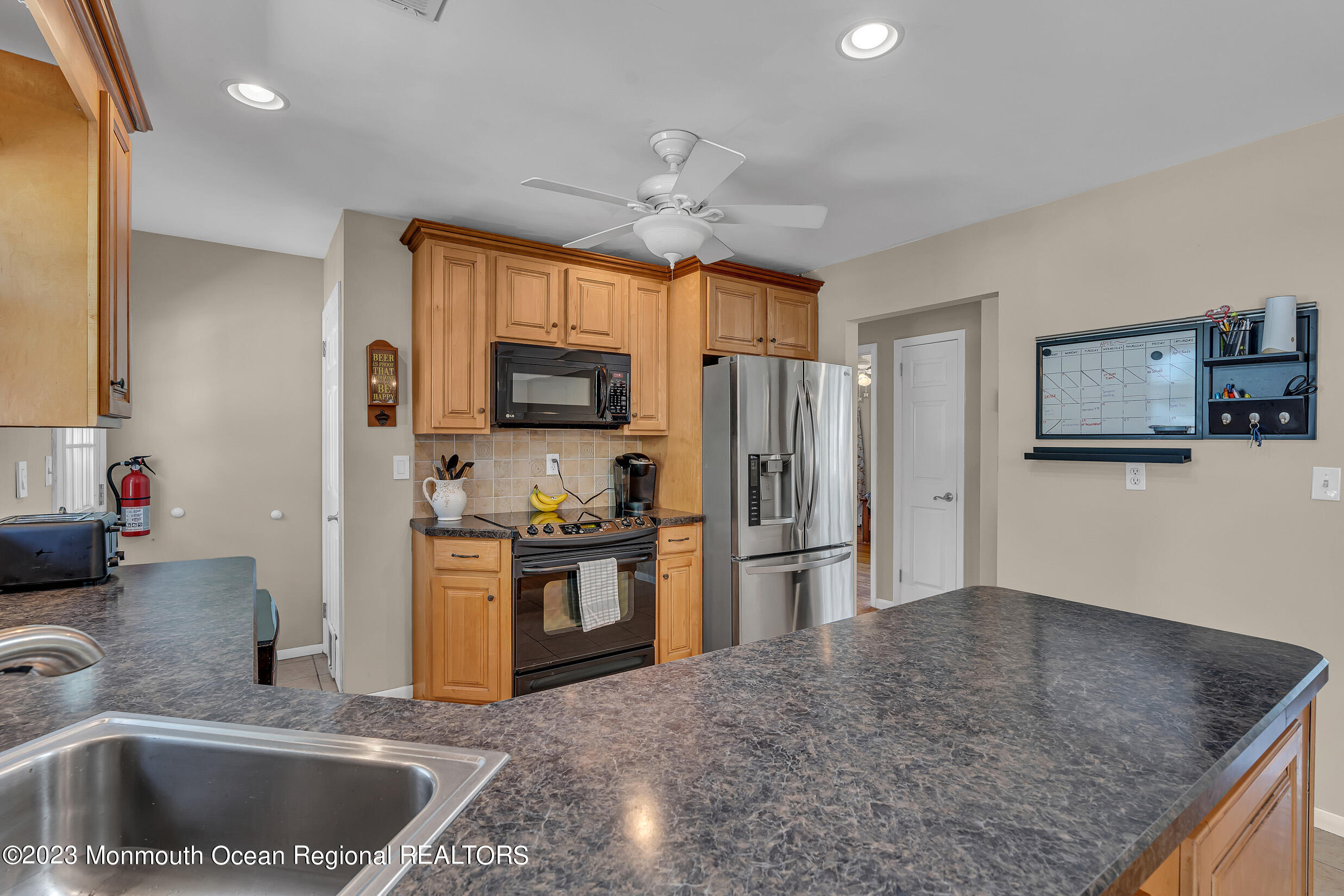 104 Lark Road Toms River, NJ 08753 - Photo 11 of 34 5 (7)