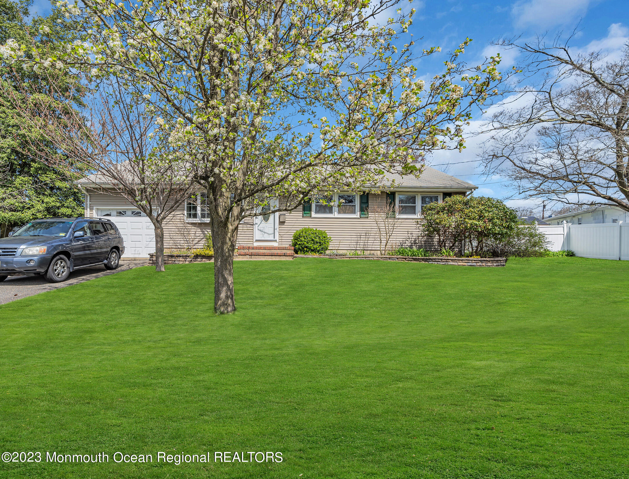 104 Lark Road Toms River, NJ 08753 - Photo 3 of 34 1 (3)