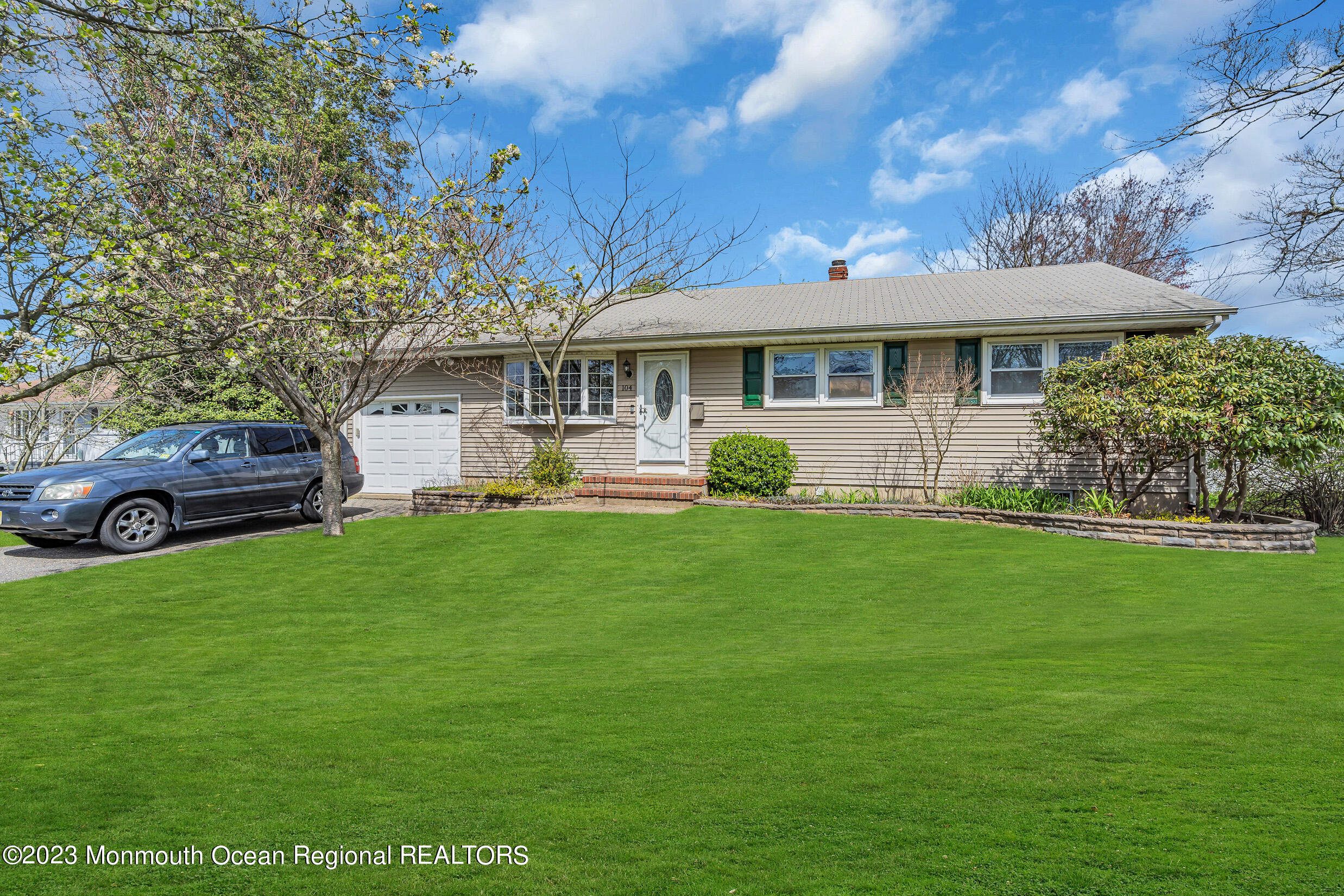 104 Lark Road Toms River, NJ 08753 - Photo 4 of 34 1 (4)