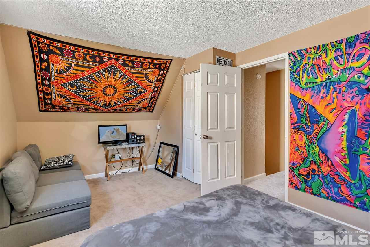 32 Gault Way Sparks, NV 89431 - Photo 20 of 26 a view of a livingroom with furniture and toys