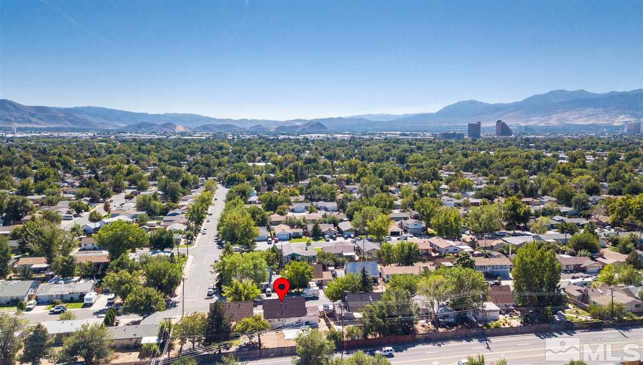 32 Gault Way Sparks, NV 89431 - Photo 25 of 26 a view of a city with a mountain
