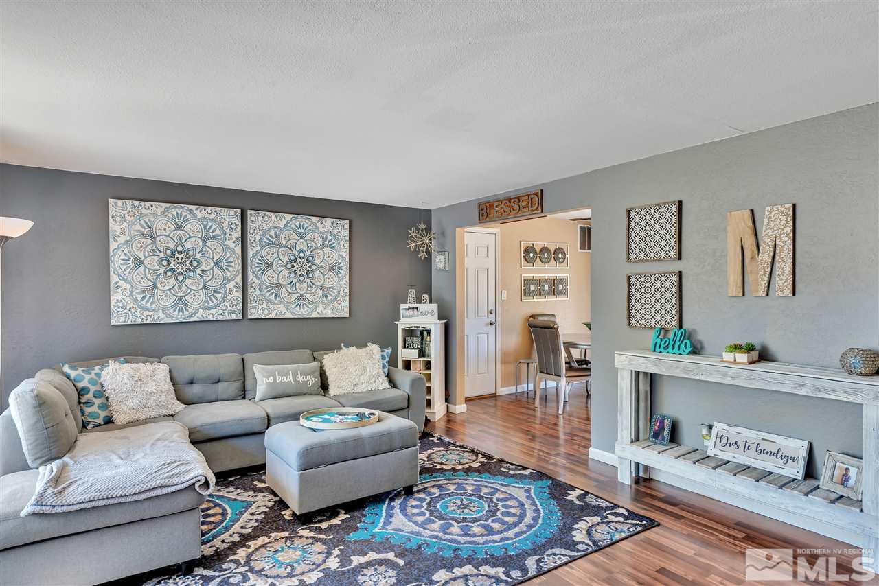 32 Gault Way Sparks, NV 89431 - Photo 6 of 26 a living room with furniture and a couch