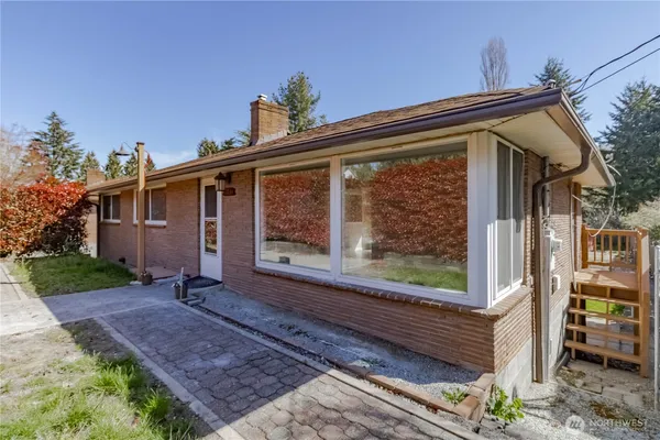 $739,950 | 11834 8th Avenue South, Seattle, WA 98168