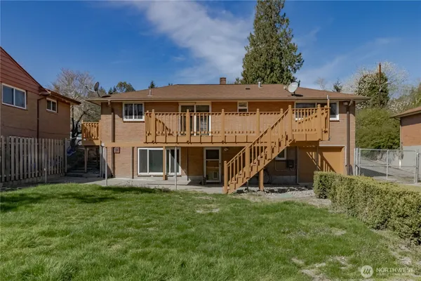 $739,950 | 11834 8th Avenue South, Seattle, WA 98168
