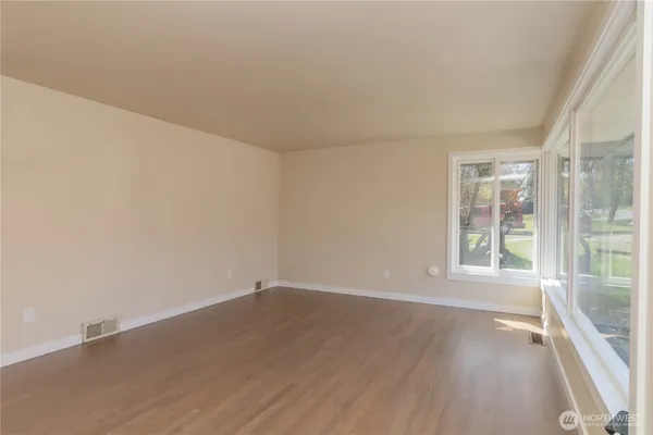 $739,950 | 11834 8th Avenue South, Seattle, WA 98168