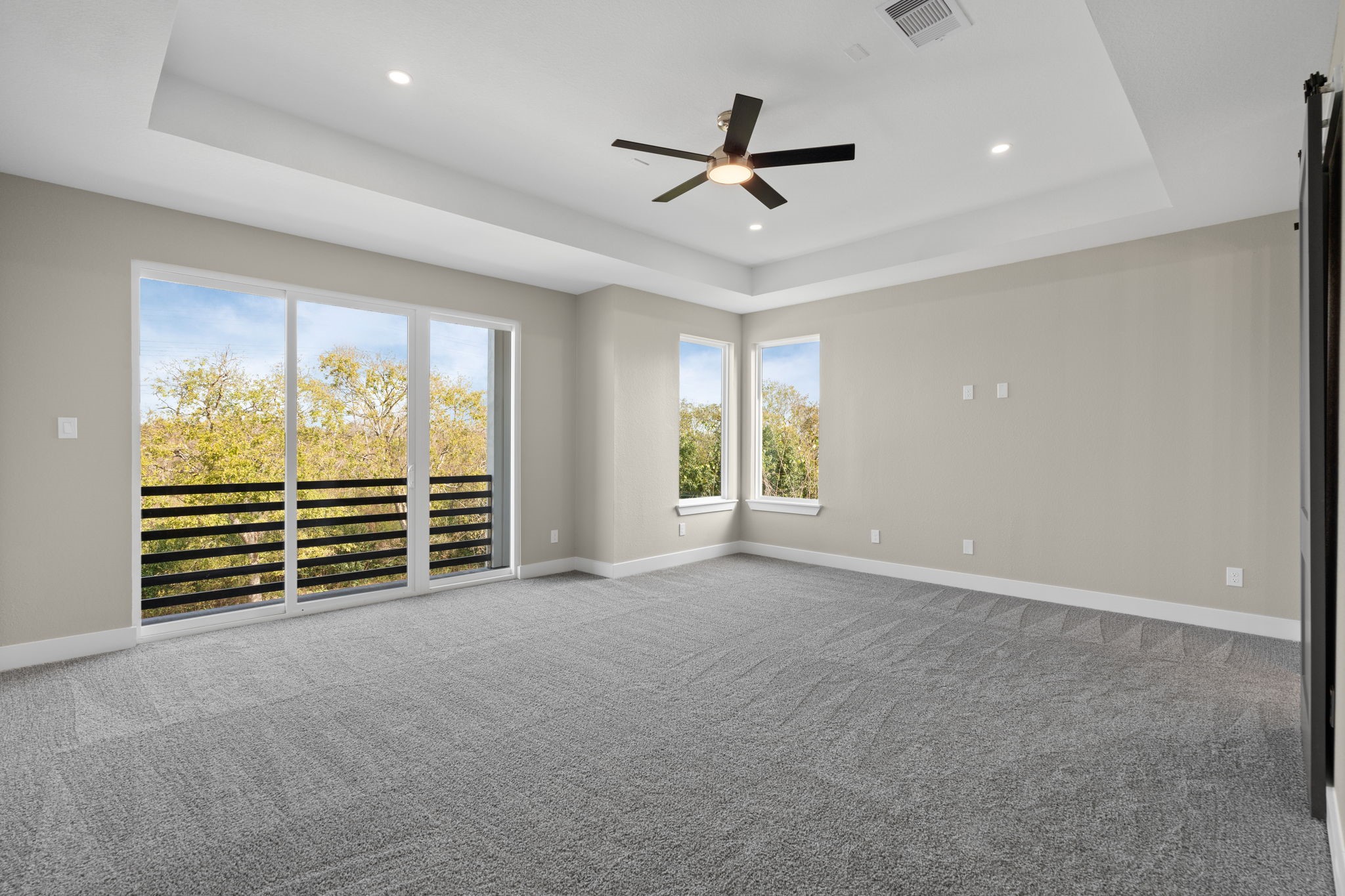 4931 Rue Street Houston, TX 77033 - Photo 6 of 19 Pictures are from previous development by builder located at 5002 Sunbeam Street, Houston, TX. Selections are subject to change.
