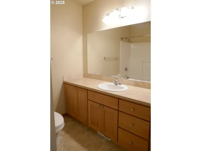 $439,000 | 90 Northwest Birch Avenue, Warrenton, OR 97146