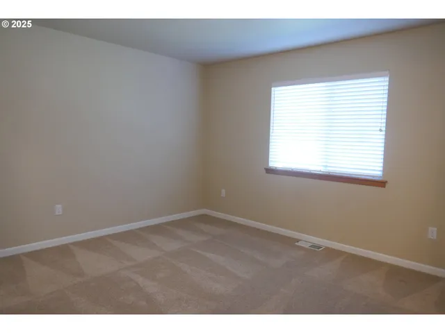 $439,000 | 90 Northwest Birch Avenue, Warrenton, OR 97146