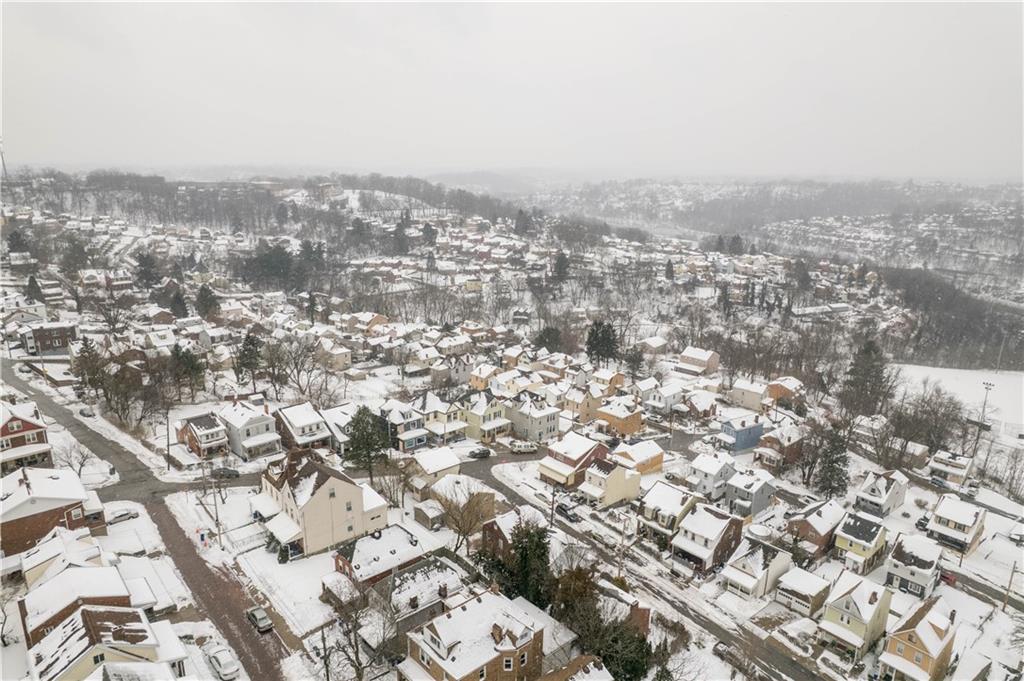 1647 Oakhurst Street Pittsburgh, PA 15210 - Photo 23 of 26