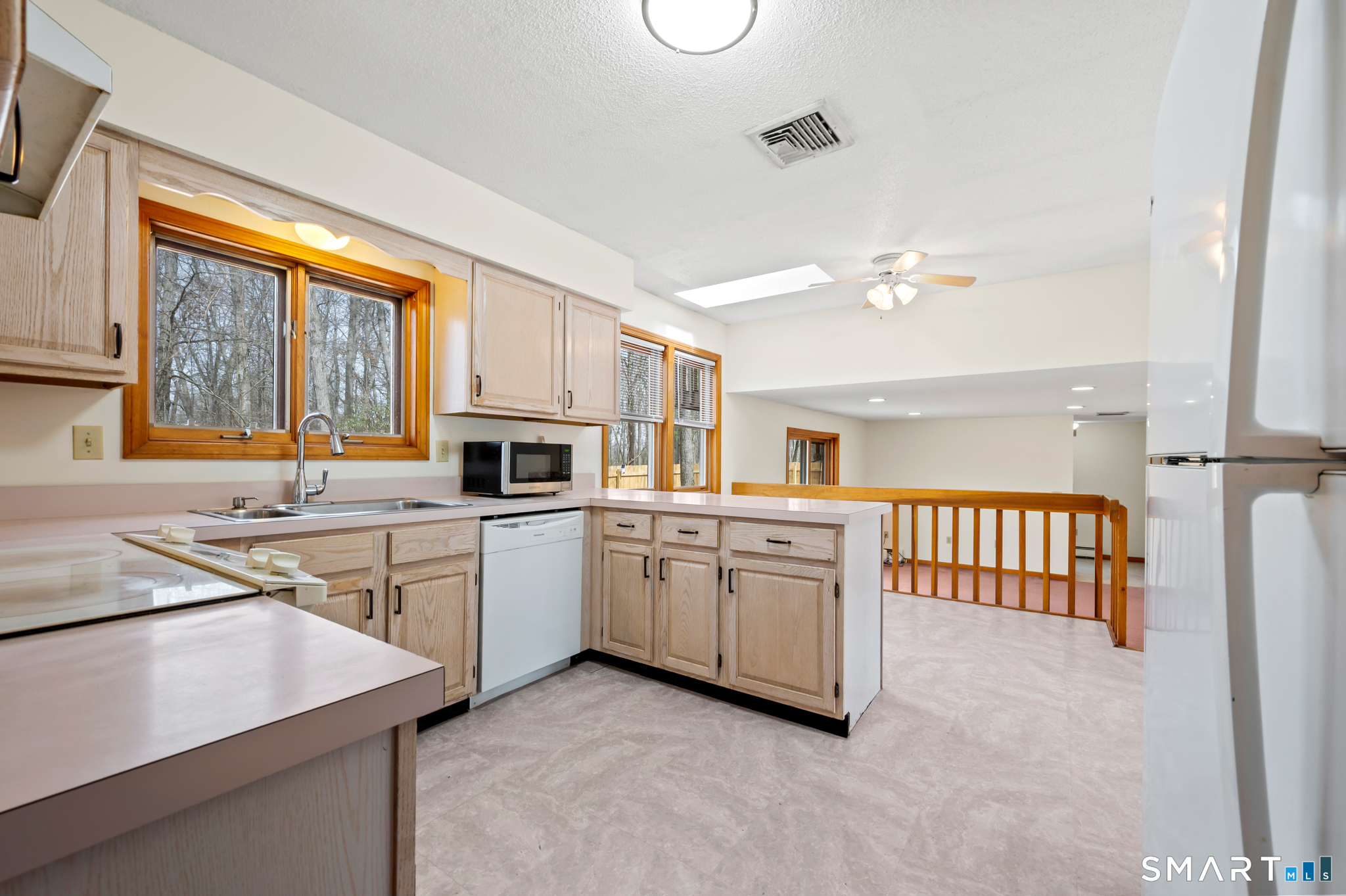 47 Wappingwood Road Ellington, CT 06029 - Photo 9 of 39