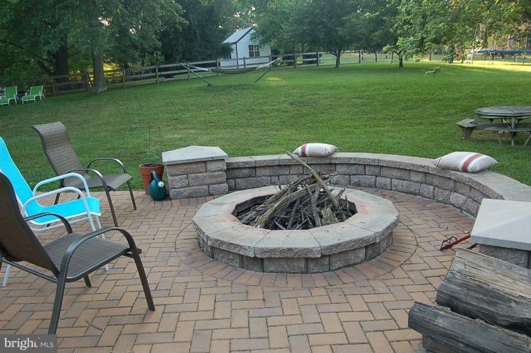 8001 Hilton Road Gaithersburg, MD 20882 - Photo 20 of 28 Exterior (General)