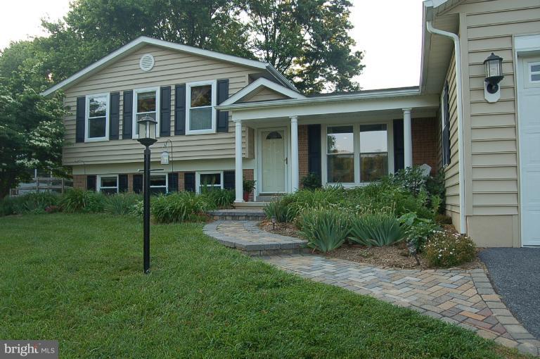 8001 Hilton Road Gaithersburg, MD 20882 - Photo 7 of 28 Exterior (Front)