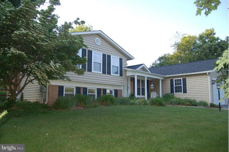 8001 Hilton Road Gaithersburg, MD 20882 - Photo 8 of 28 Exterior (Front)