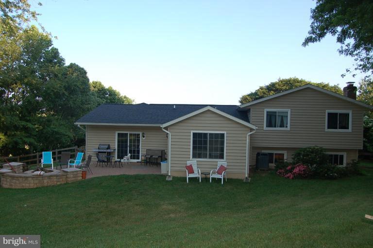 8001 Hilton Road Gaithersburg, MD 20882 - Photo 9 of 28 Exterior (Rear)