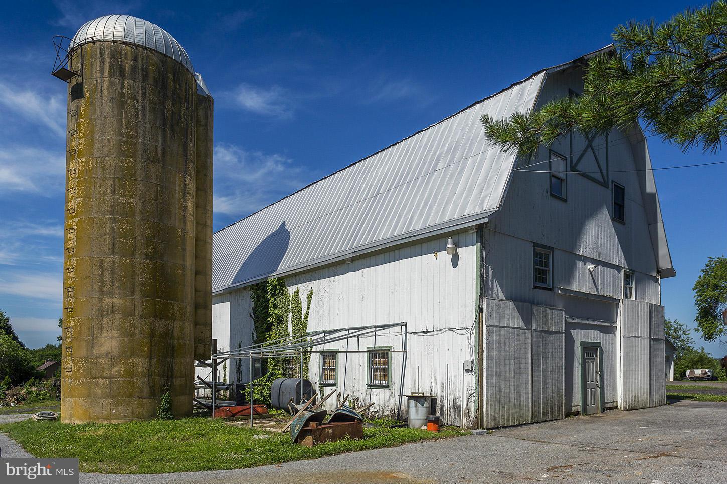 12545 Frederick Road West Friendship, MD 21794 - Photo 20 of 30 Big Barn