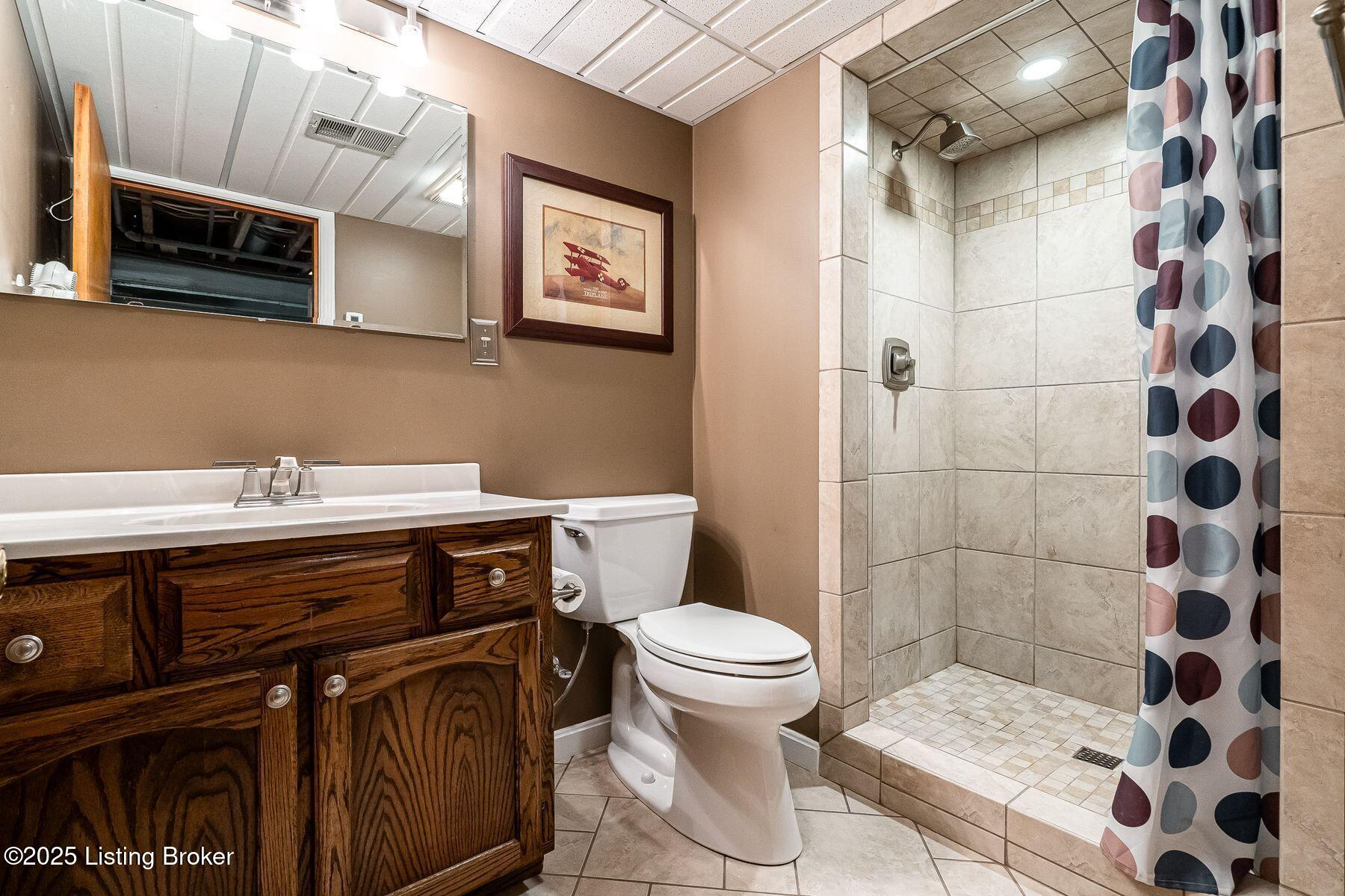 8703 Waltlee Road Louisville, KY 40291 - Photo 30 of 44 photo_online_029