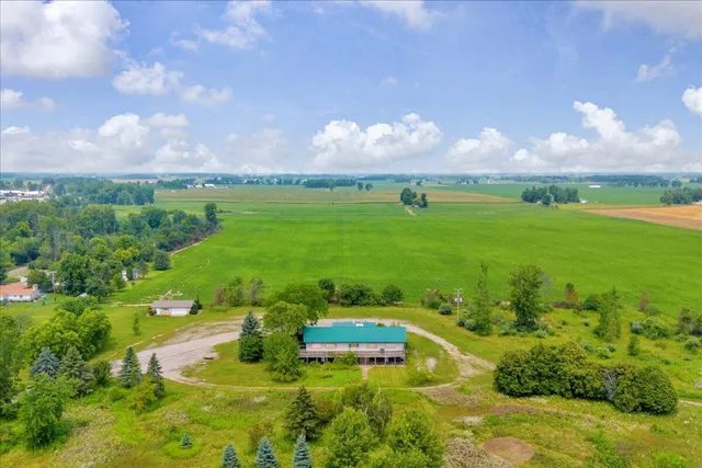 $699,900 | 2701 Golf Course Drive, Marlette, MI 48453