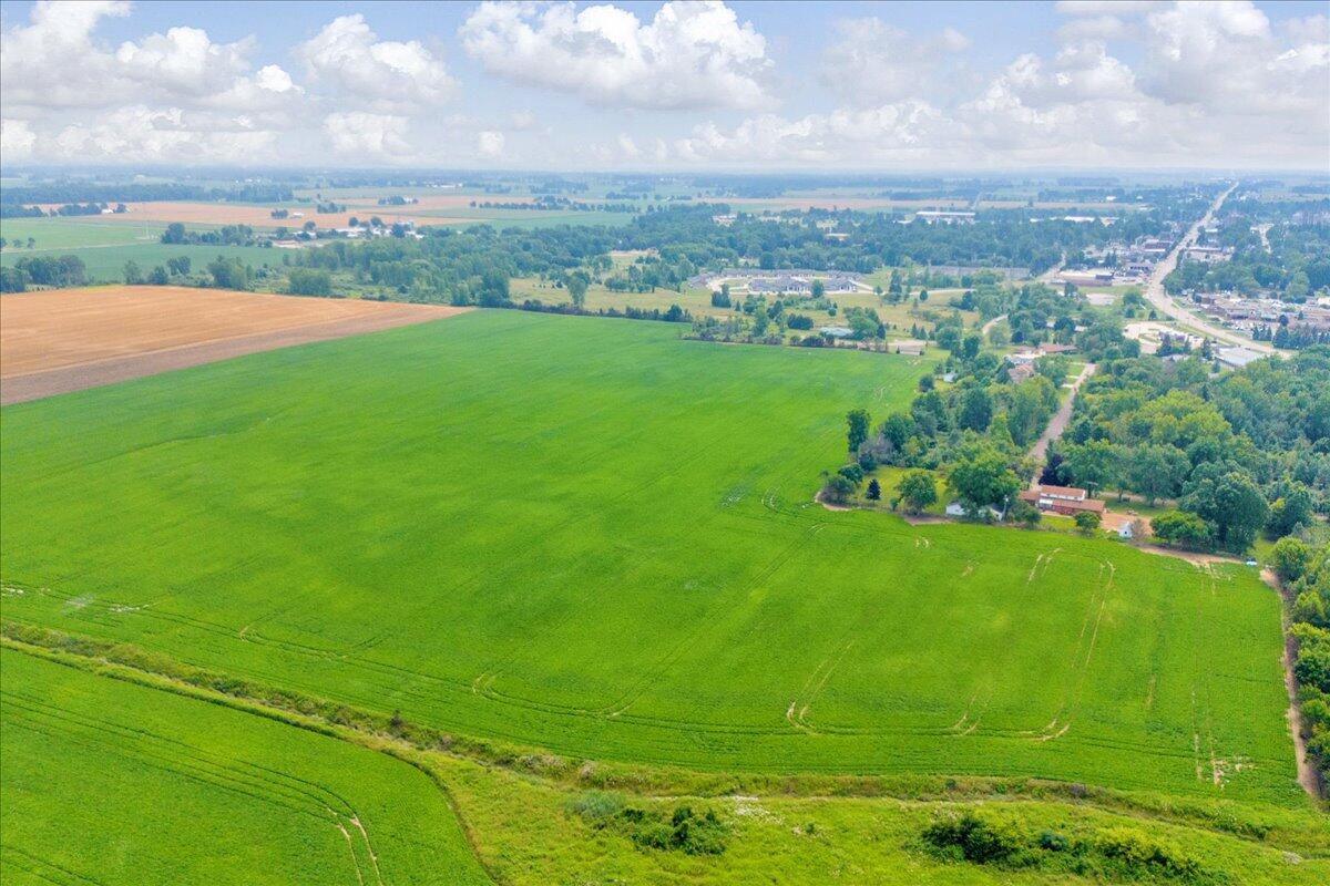 2701 Golf Course Drive Marlette, MI 48453 - Photo 7 of 16 09-DJI_20250730141320_0141_D