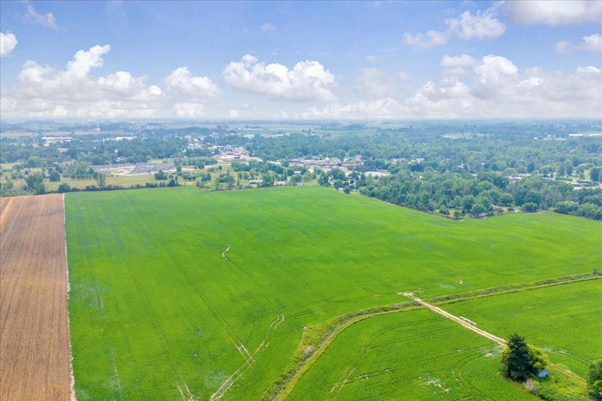 2701 Golf Course Drive Marlette, MI 48453 - Photo 9 of 16 11-DJI_20250730141402_0147_D