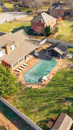 $629,900 | 235 Oxford Street, Hopkinsville, KY 42240