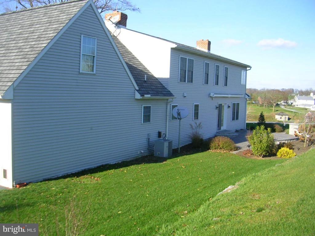 313 Walnut Run Road Willow Street, PA 17584 - Photo 8 of 68 Gallery Image 8