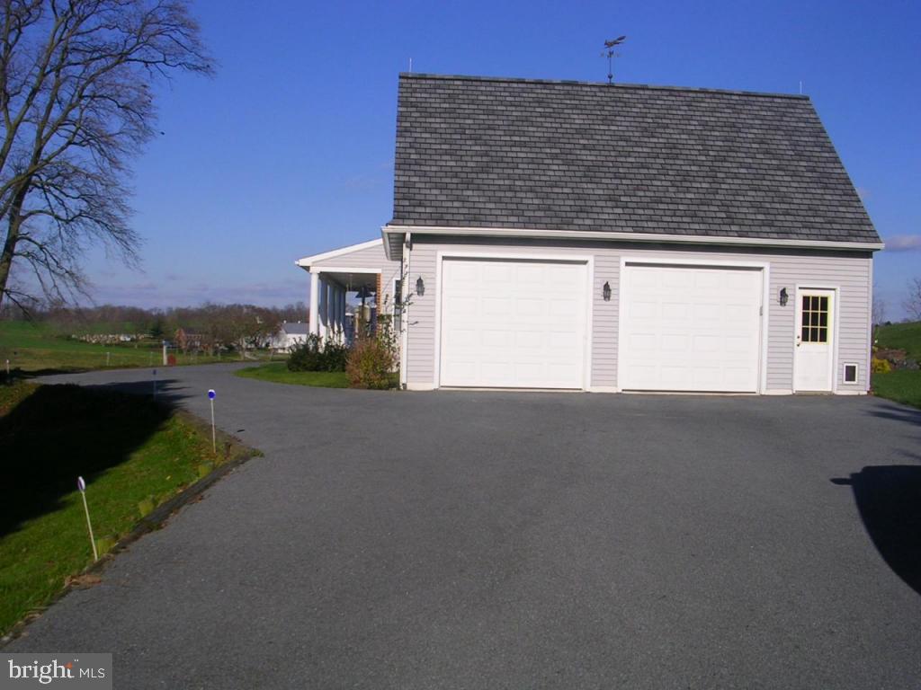 313 Walnut Run Road Willow Street, PA 17584 - Photo 9 of 68 Gallery Image 9