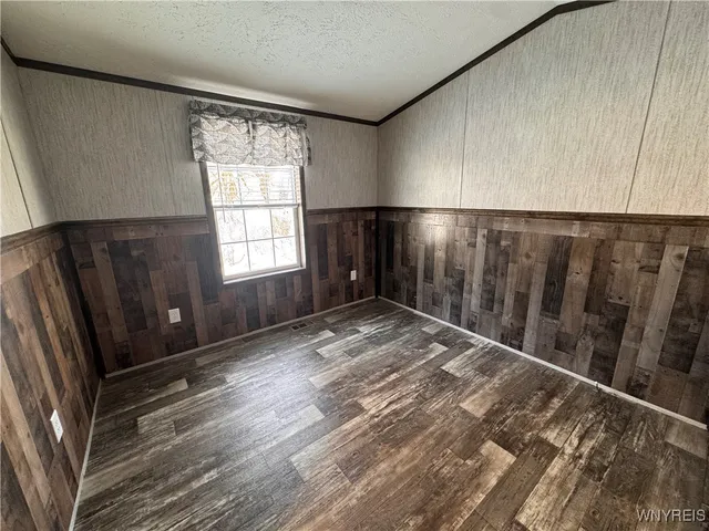 $48,000 | 5 Crystal Lane, Batavia, NY 14020