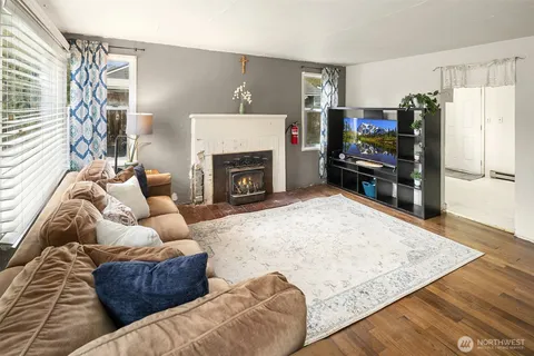 $465,000 | 3404 Southeast 5th Street, Renton, WA 98058