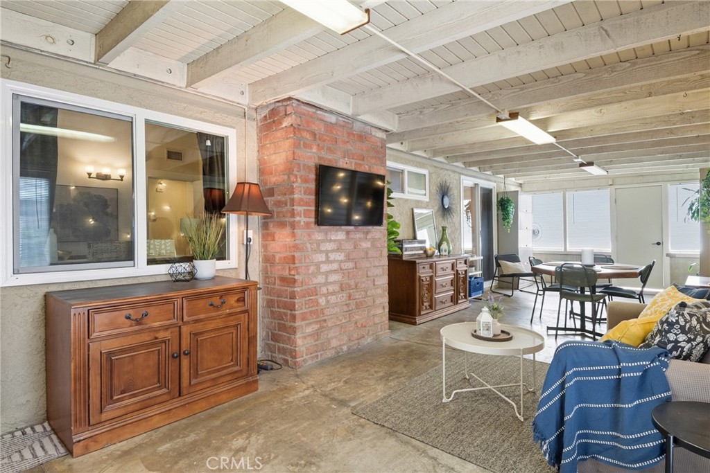 534 South Devon Road Orange, CA 92868 - Photo 25 of 31 Enclosed Patio