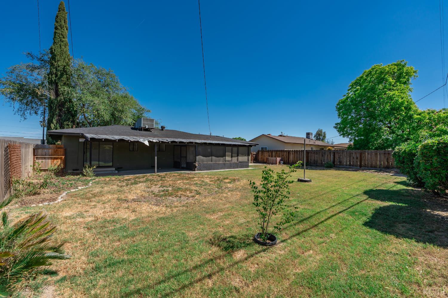 161 West Spring Lane Lemoore, CA 93245 - Photo 30 of 34 Gallery Image 30