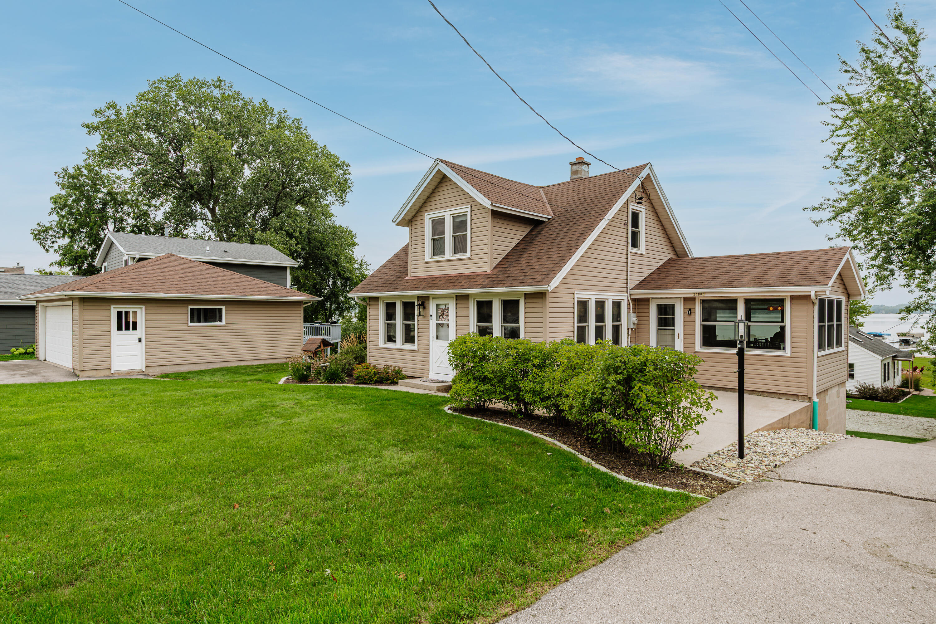 25805 W Loomis Rd-6