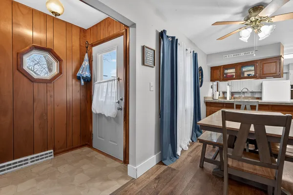 $360,000 | 1519 Highway 251, Steward, IL 60553