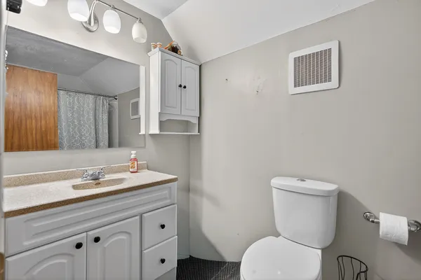 $360,000 | 1519 Highway 251, Steward, IL 60553